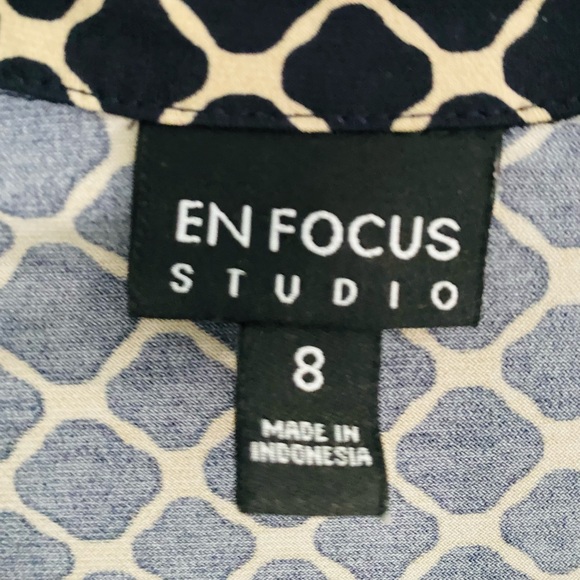 En Focus Studio Dress - Picture 3 of 6
